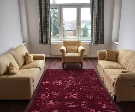 A&s Roonstrasse * בון