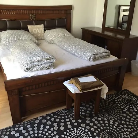 A&s Roonstrasse דירה *